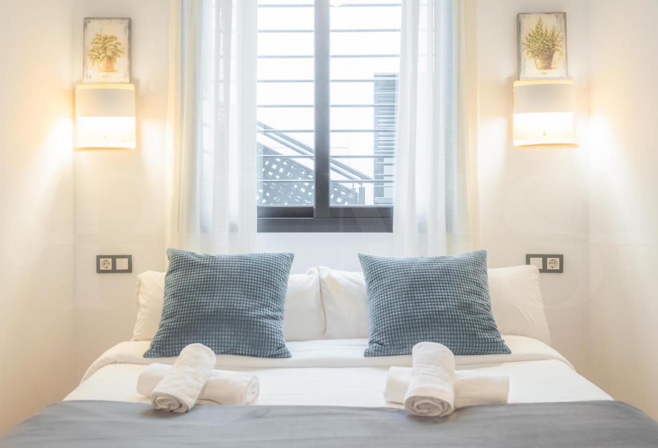 Relaxing With Community Pool & Parking- Center Apartment Málaga